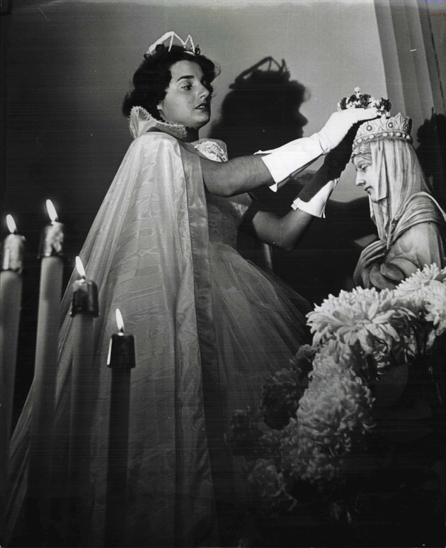May Crowning, 1961, Sodality Prefect Mercedes Molina